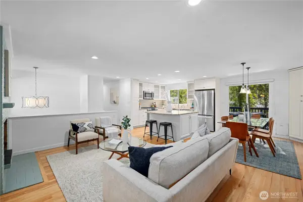 3411 77th PL SE, Mercer Island, WA 98040