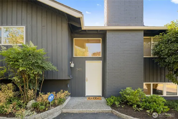 3411 77th PL SE, Mercer Island, WA 98040
