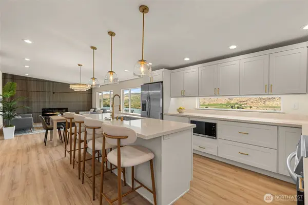 42 Osprey Nest RD, Pateros, WA 98846