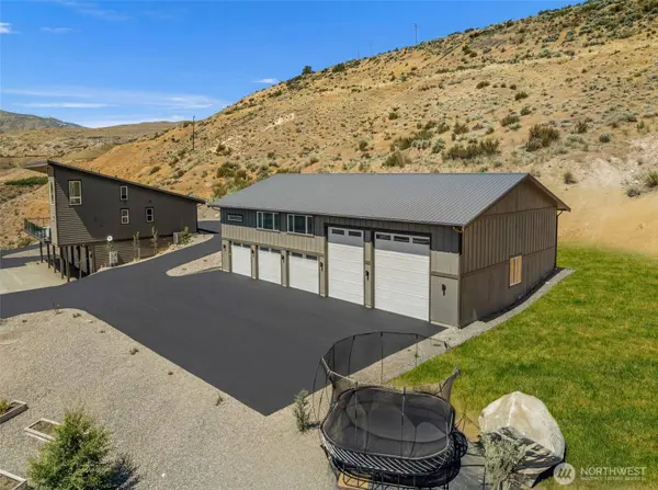 42 Osprey Nest RD, Pateros, WA 98846