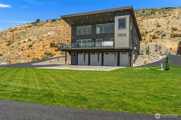 44 Osprey Nest RD, Pateros, WA 98846