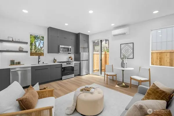 1212 B NE 100th ST, Seattle, WA 98125