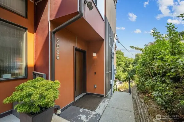 3026 SW Avalon WAY #A, Seattle, WA 98126