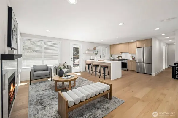 17409 NE 136th ST, Redmond, WA 98052