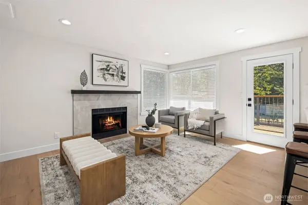 17409 NE 136th ST, Redmond, WA 98052