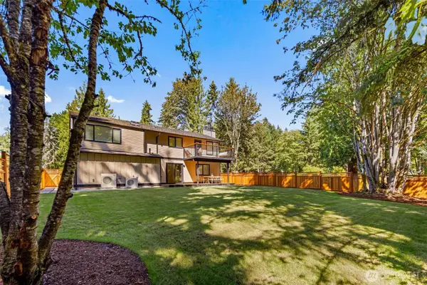 17409 NE 136th ST, Redmond, WA 98052