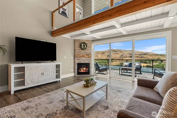 44 A Osprey Nest RD, Pateros, WA 98846