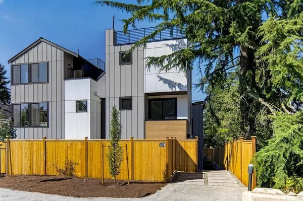 1218 NE 100th ST, Seattle, WA 98102