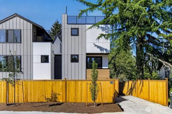 1218 NE 100th ST, Seattle, WA 98102