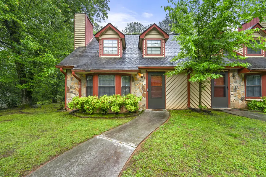 331 Booth Cir SW, Marietta, GA 30008-3556
