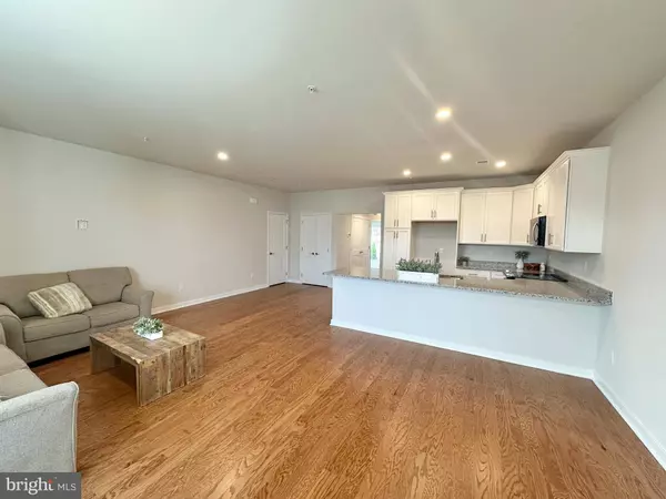 96 CEDAR CIRCLE, Levittown, PA 19055