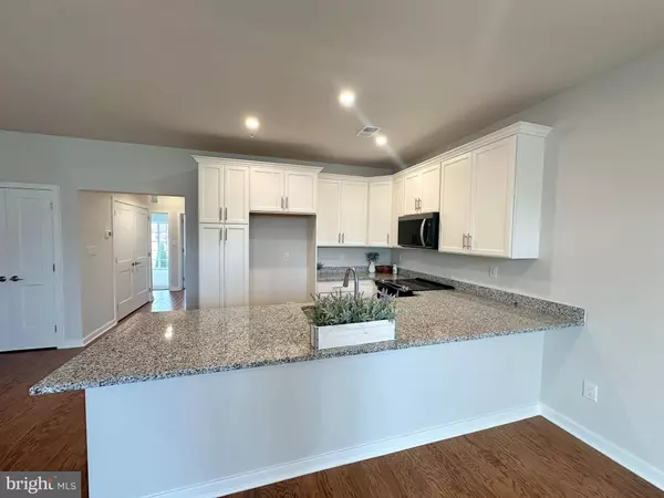 96 CEDAR CIRCLE, Levittown, PA 19055