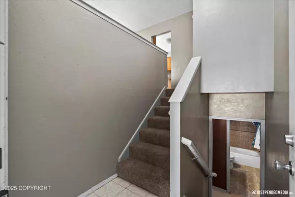 3026 Kerry CIR, Anchorage, AK 99504