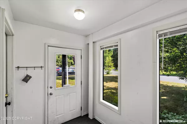 3026 Kerry CIR, Anchorage, AK 99504