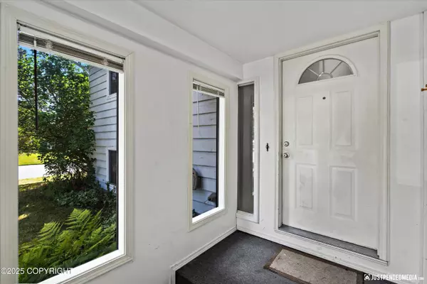 3026 Kerry CIR, Anchorage, AK 99504