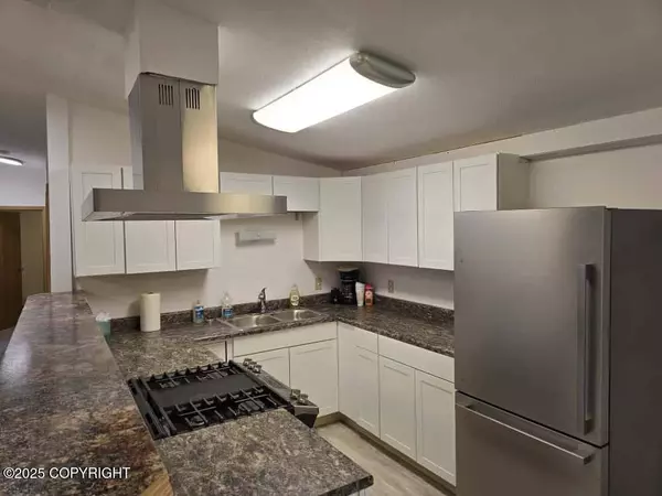 6108 Herman ST, Barrow, AK 99723