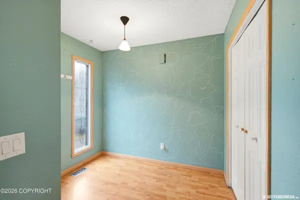 2921 W 29TH AVE 8B, Anchorage, AK 99517
