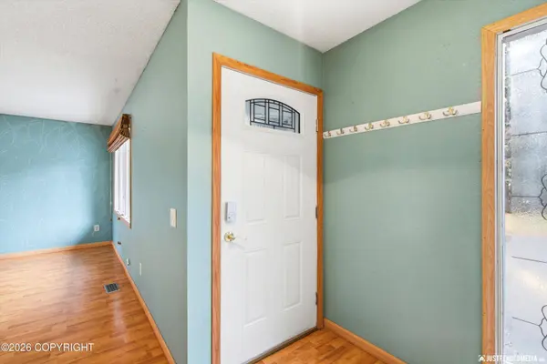 2921 W 29TH AVE 8B, Anchorage, AK 99517