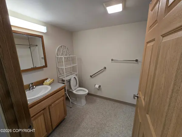 8442 Sanatu ST, Barrow, AK 99723