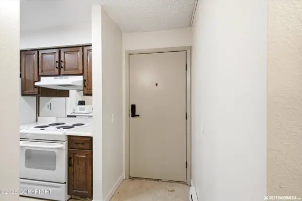 2201 Romig PL 201, Anchorage, AK 99503