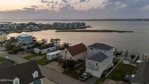 241 Moonlight DR, Atlantic Beach, NC 28512