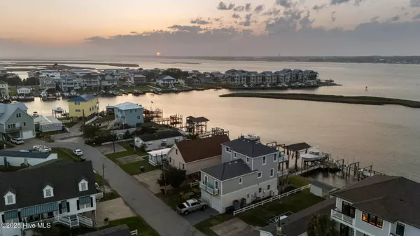 241 Moonlight DR, Atlantic Beach, NC 28512