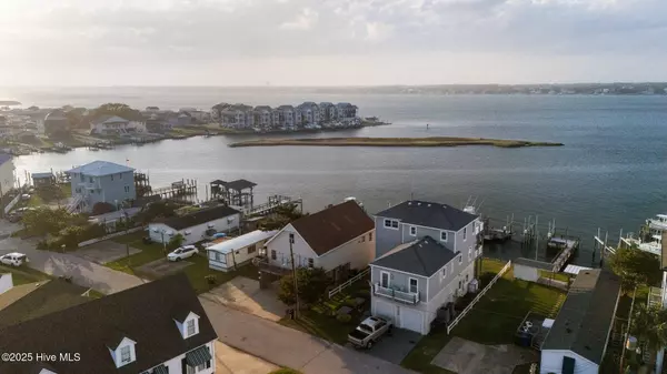 241 Moonlight DR, Atlantic Beach, NC 28512