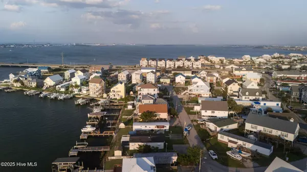 241 Moonlight DR, Atlantic Beach, NC 28512