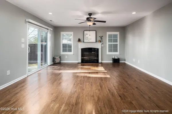 825 Jade LN, Winterville, NC 28590