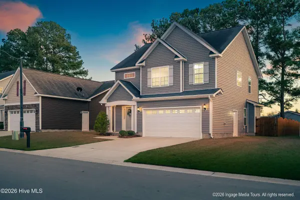 825 Jade LN, Winterville, NC 28590