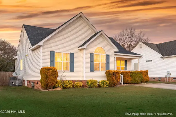 4412 Surrey Meadows DR, Winterville, NC 28590