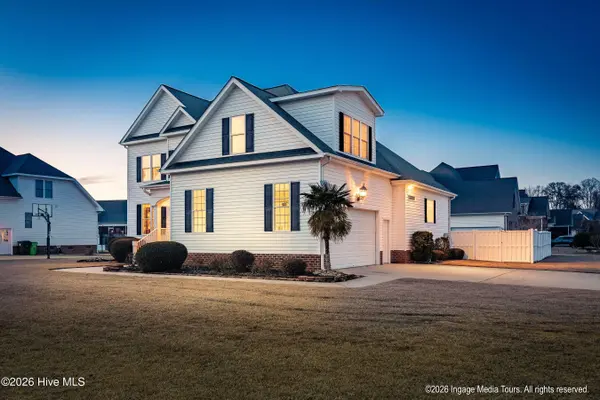 675 Stillwater DR, Winterville, NC 28590