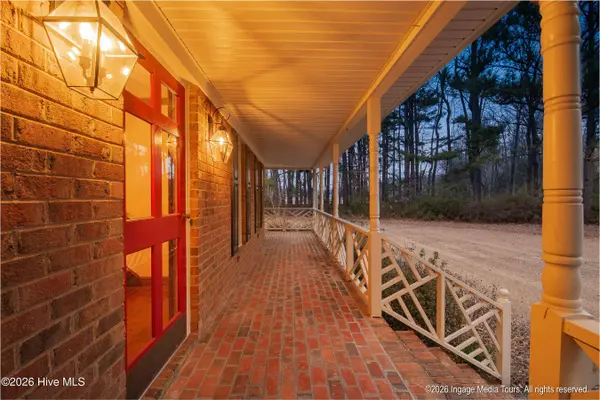 1296 Worthington LN, Greenville, NC 27858