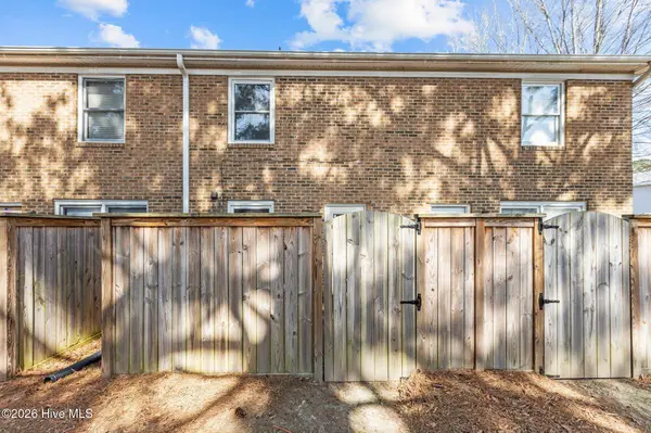 101 David DR #B15, Greenville, NC 27858