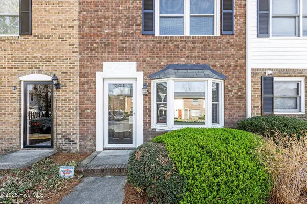 101 David DR #B15, Greenville, NC 27858