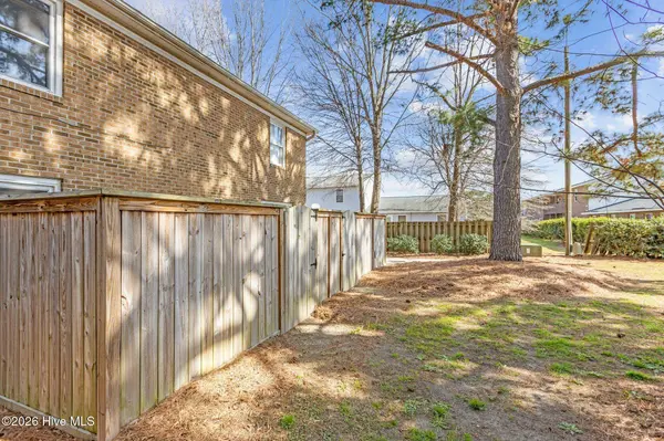 101 David DR #B15, Greenville, NC 27858