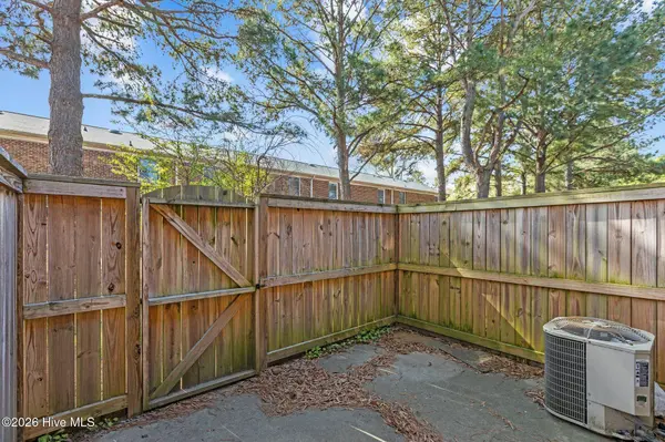 101 David DR #B15, Greenville, NC 27858