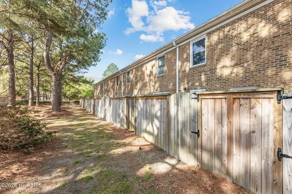 101 David DR #B15, Greenville, NC 27858