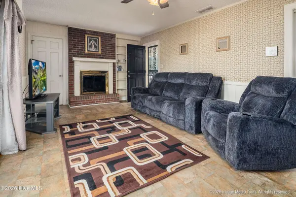407 Kirkland DR, Greenville, NC 27858