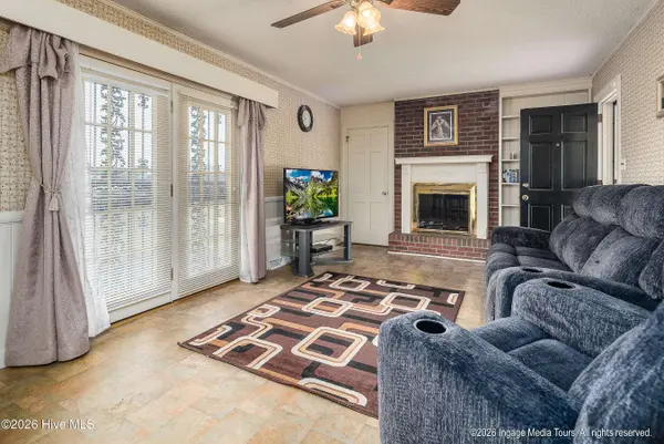 407 Kirkland DR, Greenville, NC 27858