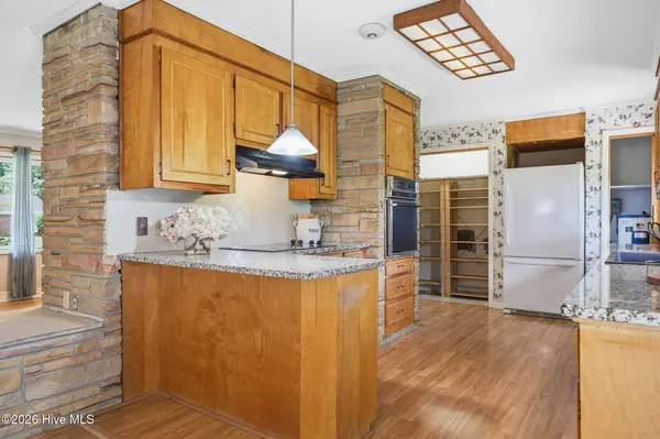 1020 Longshore DR, Snow Hill, NC 28580