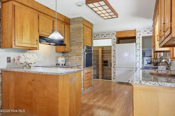 1020 Longshore DR, Snow Hill, NC 28580
