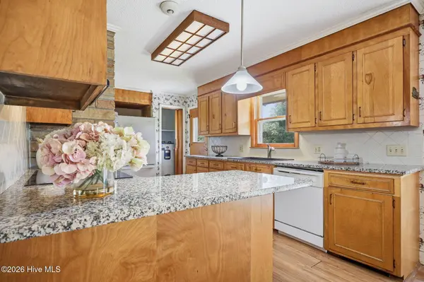 1020 Longshore DR, Snow Hill, NC 28580