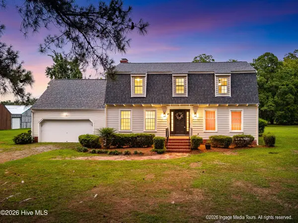 696 Laurie Ellis RD, Winterville, NC 28590