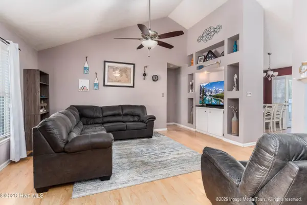 2143 Vale CT, Winterville, NC 28590