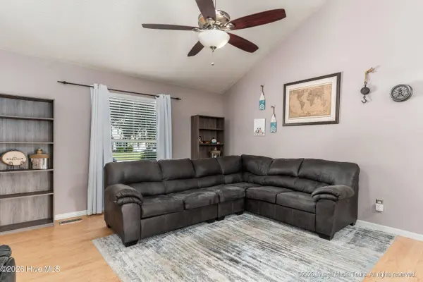 2143 Vale CT, Winterville, NC 28590