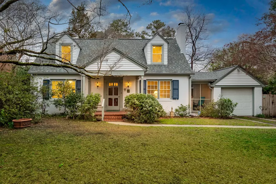 2003 E 5th St, Greenville, NC 27858-2908