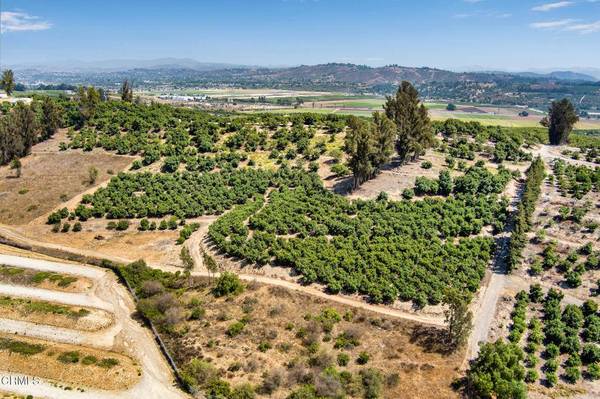 5927 W St Maarten DR, Moorpark, CA 93021