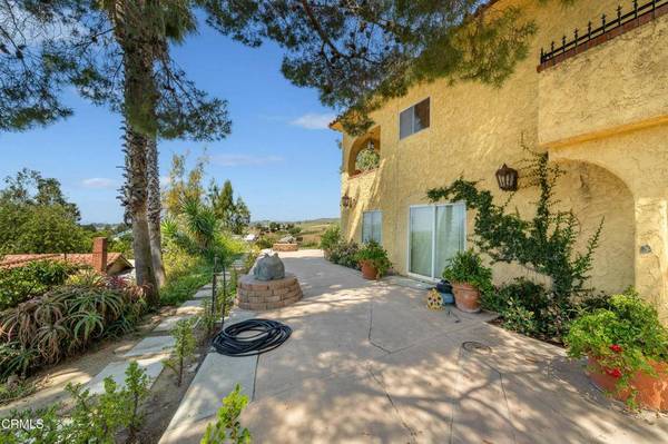 65 Wicks RD, Moorpark, CA 93021