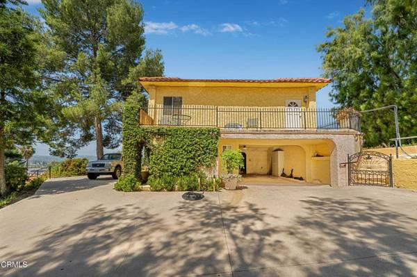 65 Wicks RD, Moorpark, CA 93021